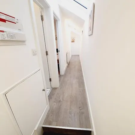 Chelmsford Town Centre New Modern Apartments Exterior photo